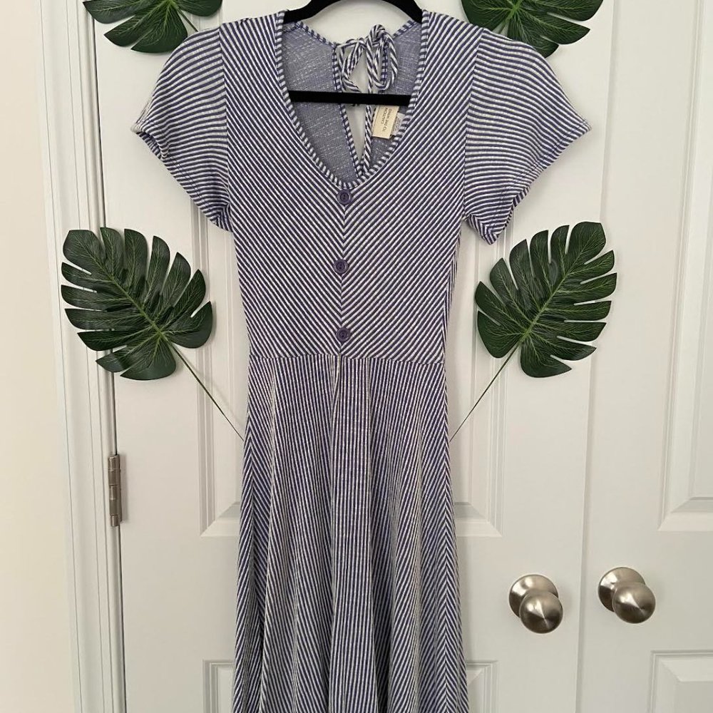 NWOT Caution to the Wind Short-Sleeve Dress